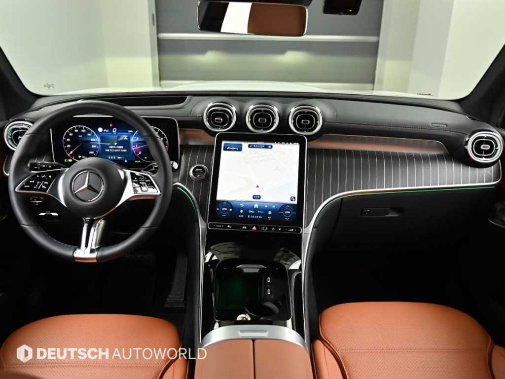 Mercedes Benz GLC Class - Vista 7