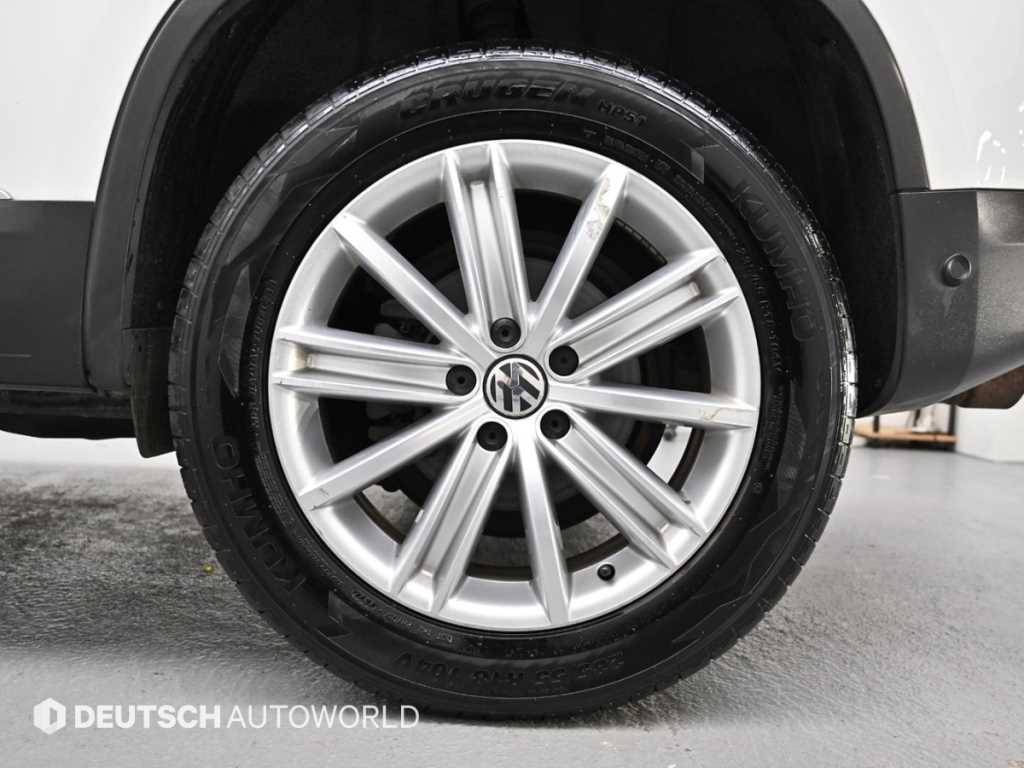Volkswagen Tiguan - Vista 5