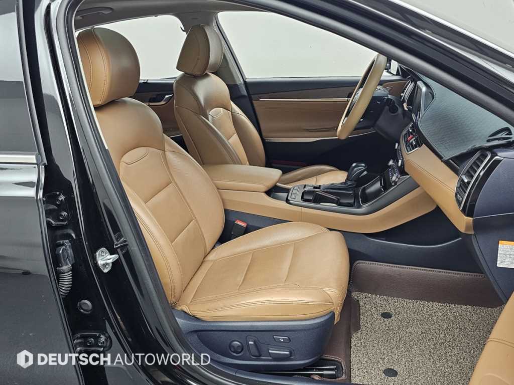 HYUNDAI Grandeur - Vista 10