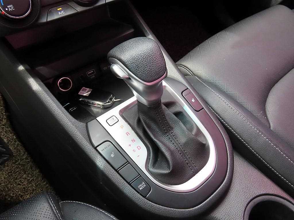 KIA K3 - Vista 10