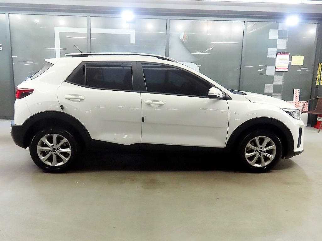 KIA Stonic - Vista 3