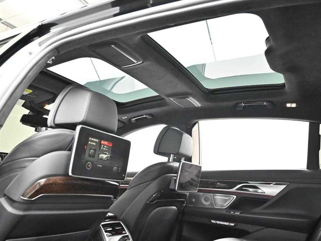 BMW 7 Series 2017 Negro - Importación desde Corea - HF Imports Iquique - Foto 19