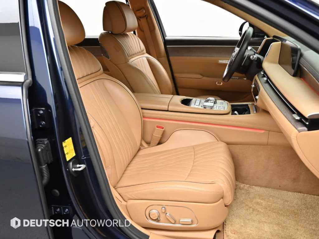 Genesis G90 - Vista 10