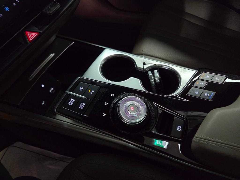 KIA K8 - Vista 12