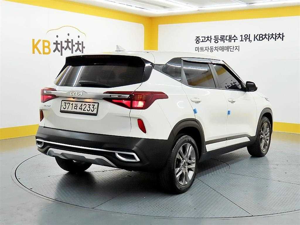 KIA Seltos - Vista 4