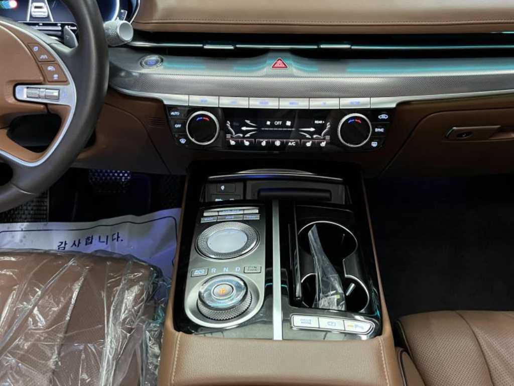 Genesis G80 - Vista 10