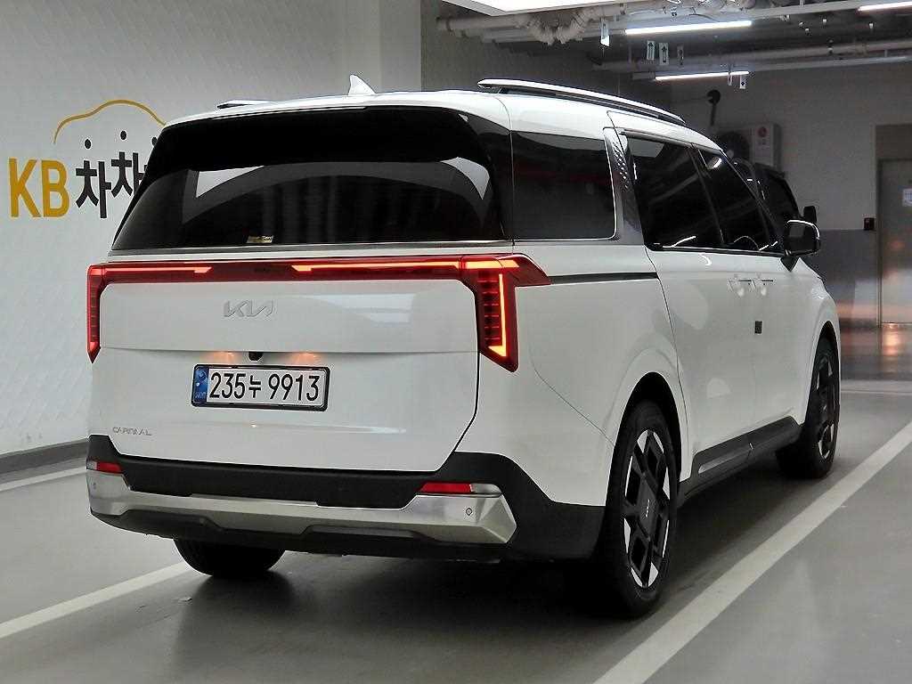 KIA Carnival - Vista 4