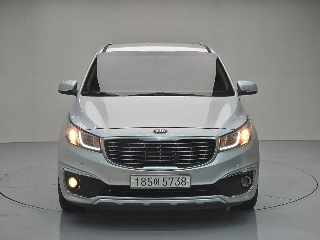 KIA Carnival - Vista 2