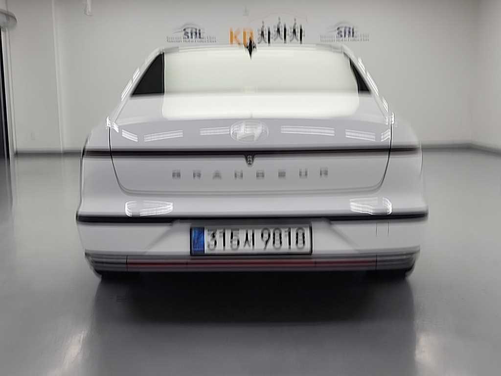 HYUNDAI Grandeur - Vista 3
