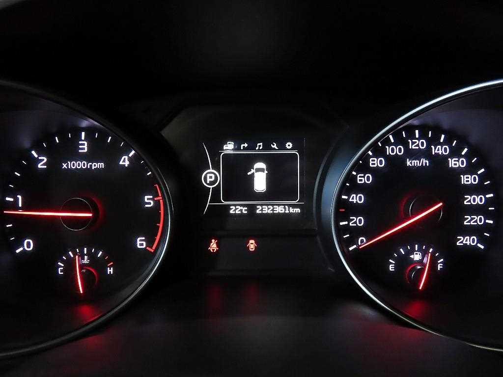 KIA Carnival - Vista 9