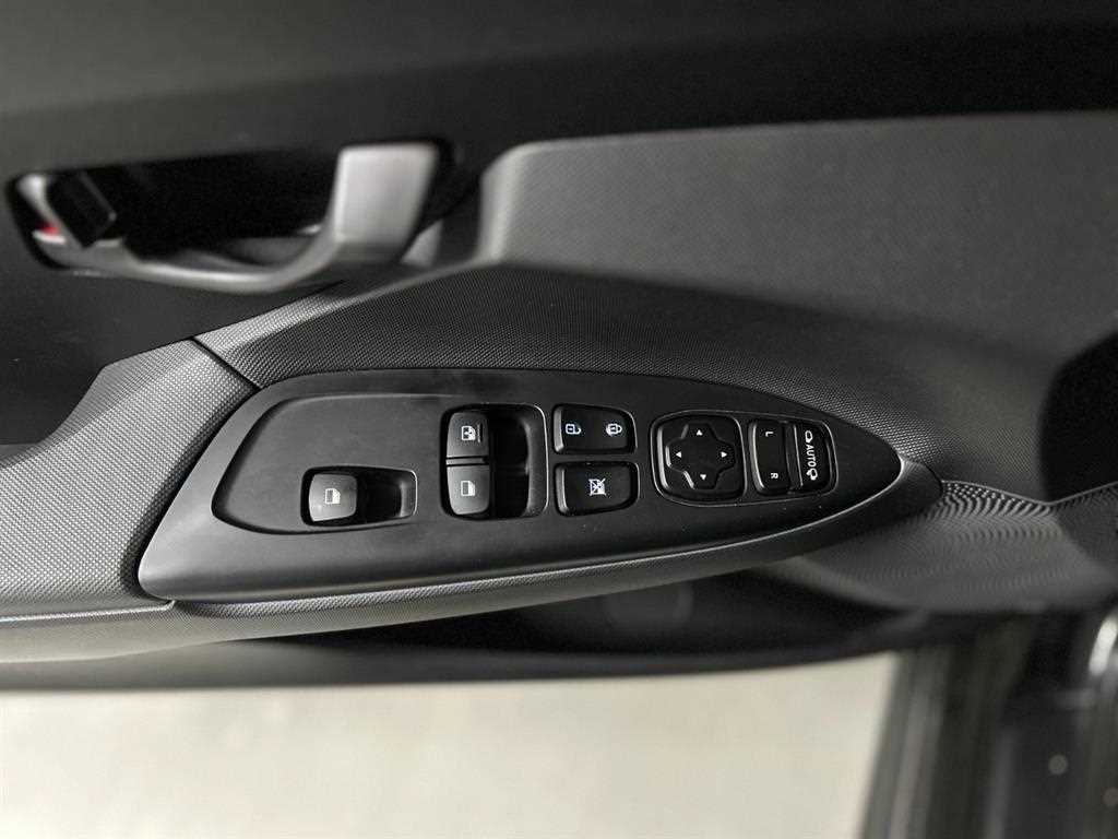 HYUNDAI Veloster - Vista 4