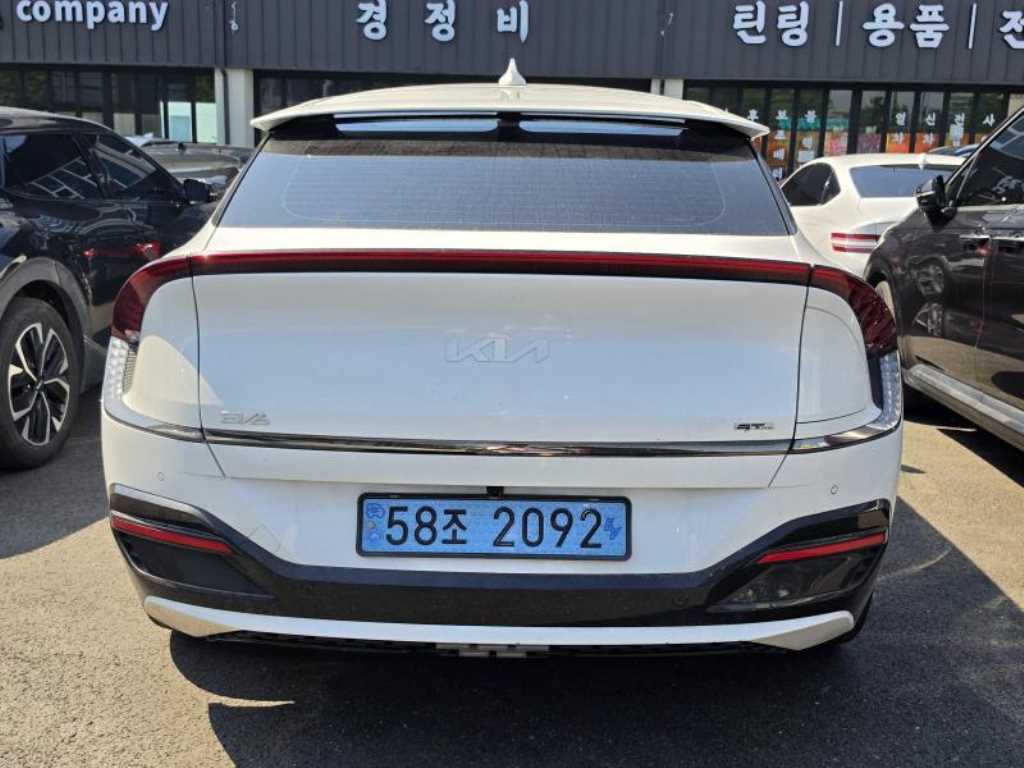 KIA EV6 - Vista 4