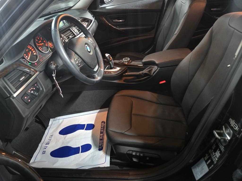 BMW 3 series 2015 Azul - Importación desde Corea - HF Imports Iquique - Foto 15