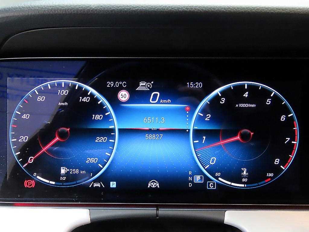 Mercedes Benz E class - Vista 8