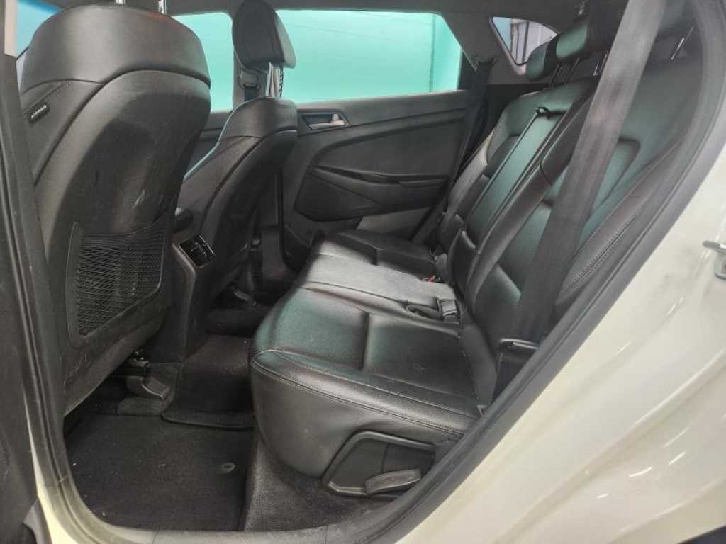 HYUNDAI Tucson - Vista 7
