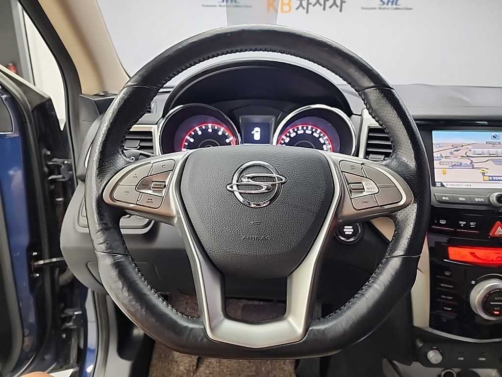 Ssangyong Tivoli - Vista 9