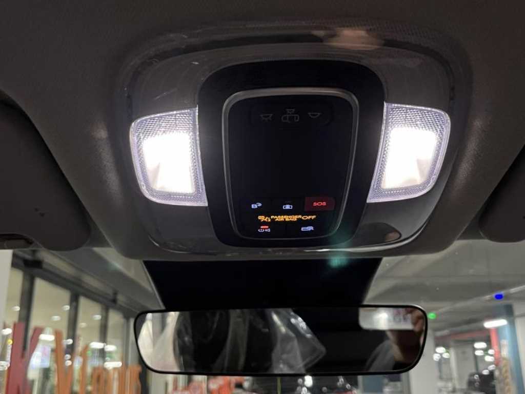 HYUNDAI Kona - Vista 9
