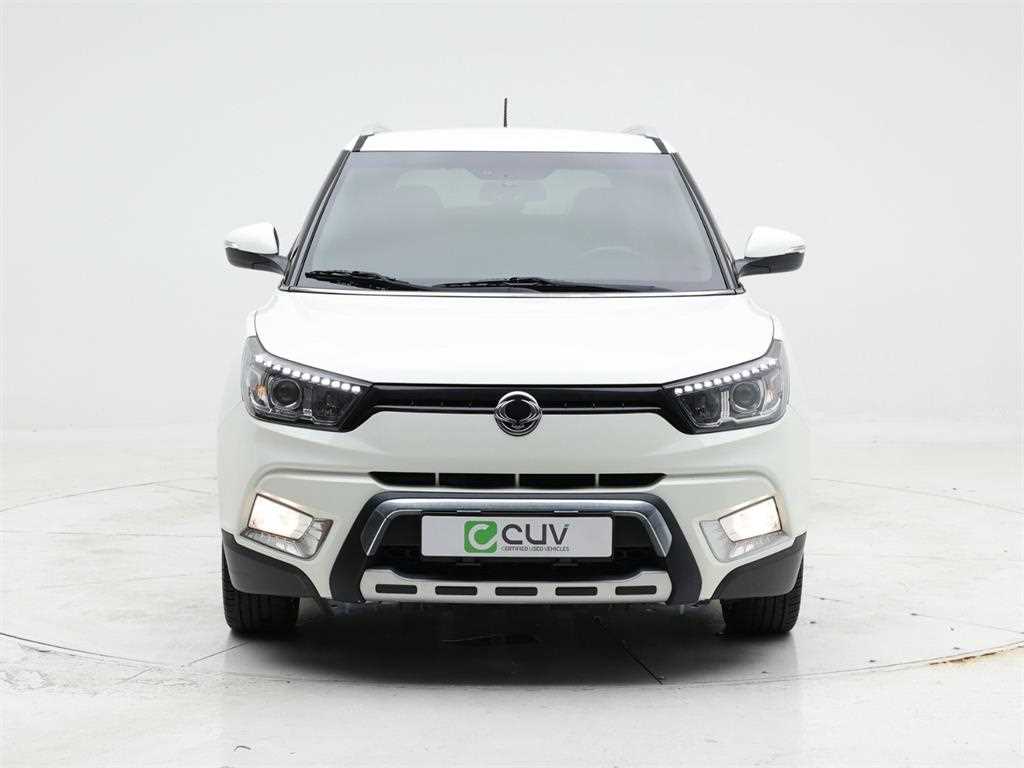 Ssangyong Tivoli - Vista 2