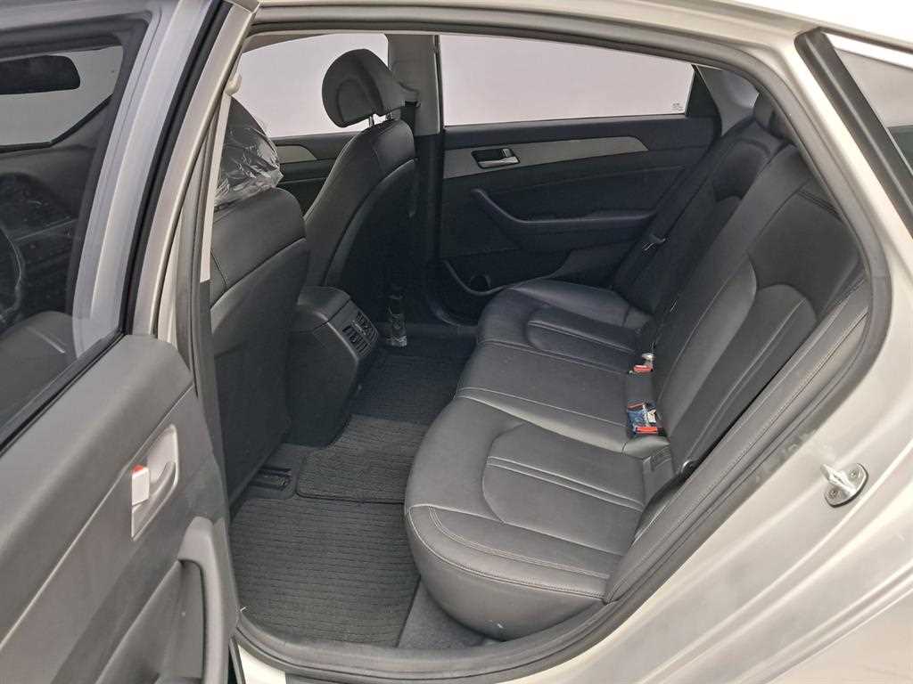 HYUNDAI Sonata - Vista 12