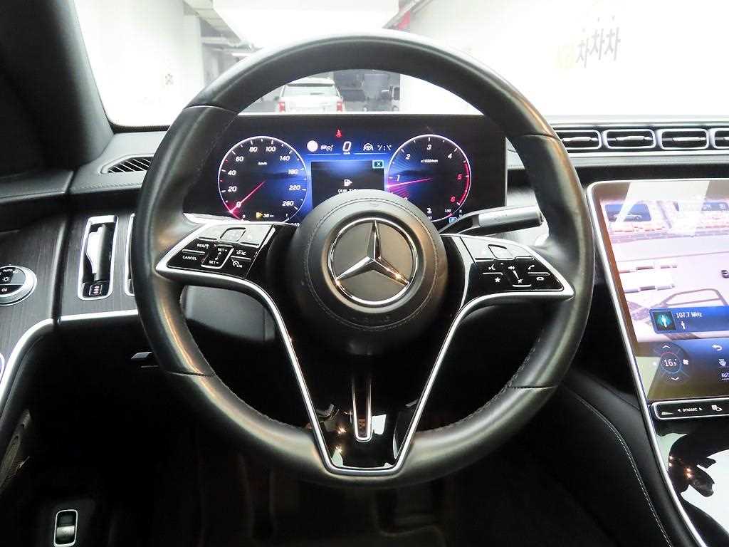 Mercedes Benz S Class - Vista 8