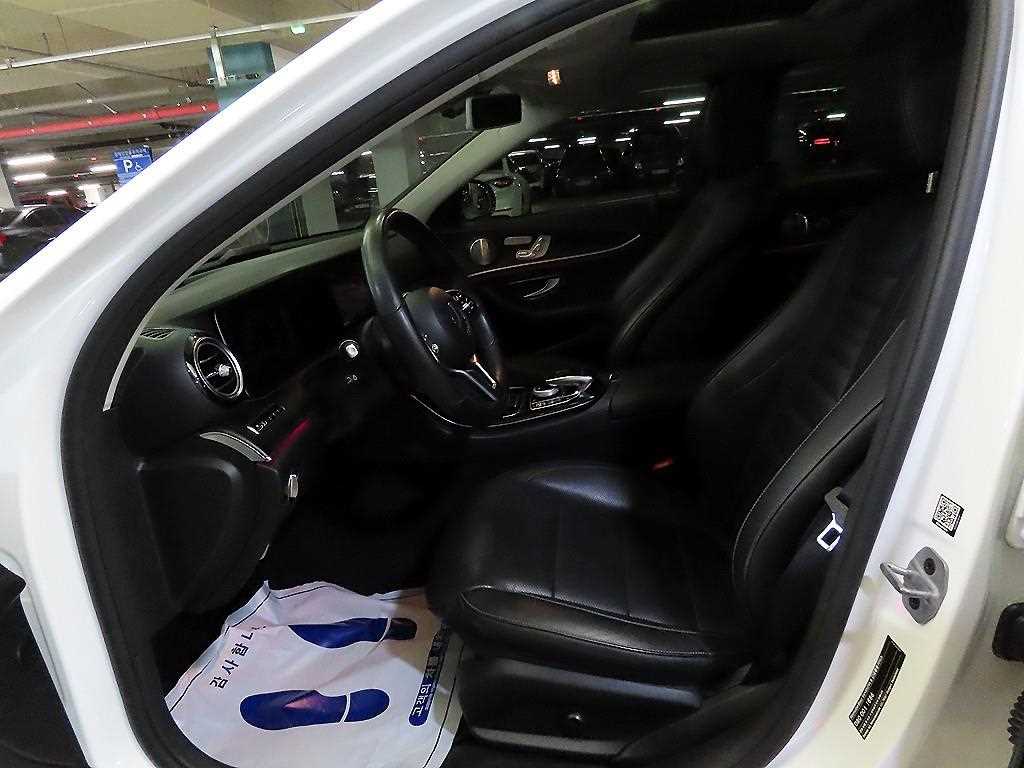 Mercedes Benz E class - Vista 6