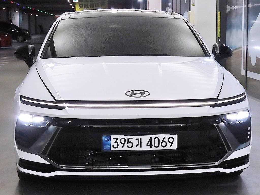 HYUNDAI Sonata - Vista 2