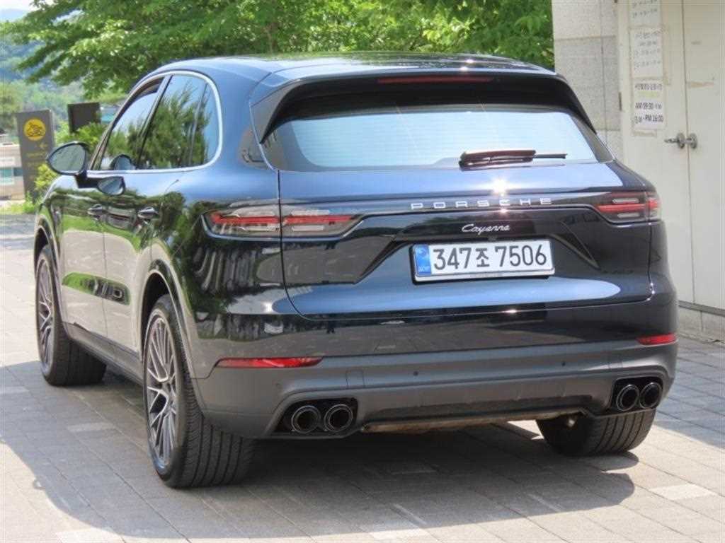 Porsche Cayenne - Vista 4