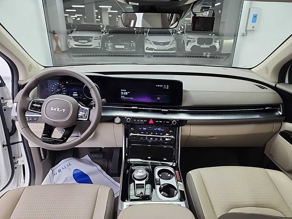 KIA Carnival - Vista 7