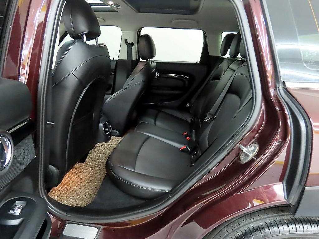 Mini Clubman - Vista 6
