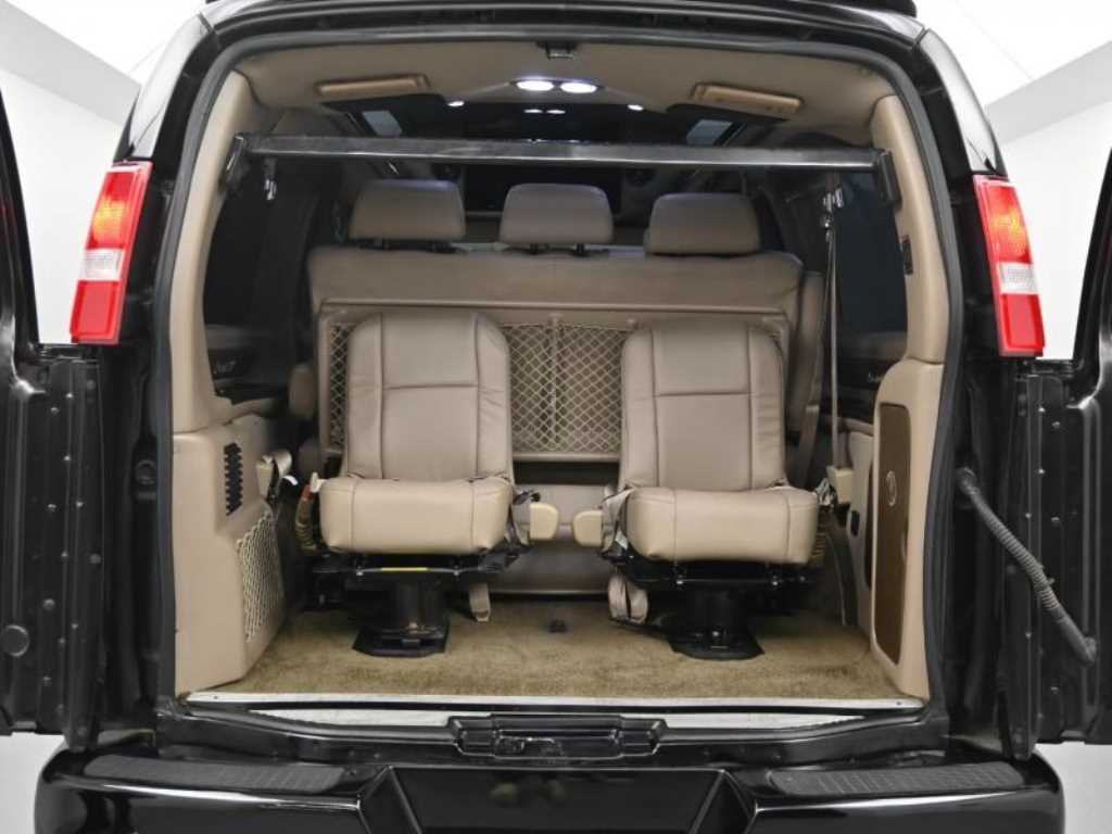 Chevrolet Express van 2018 Negro - Importación desde Corea - HF Imports Iquique - Foto 19