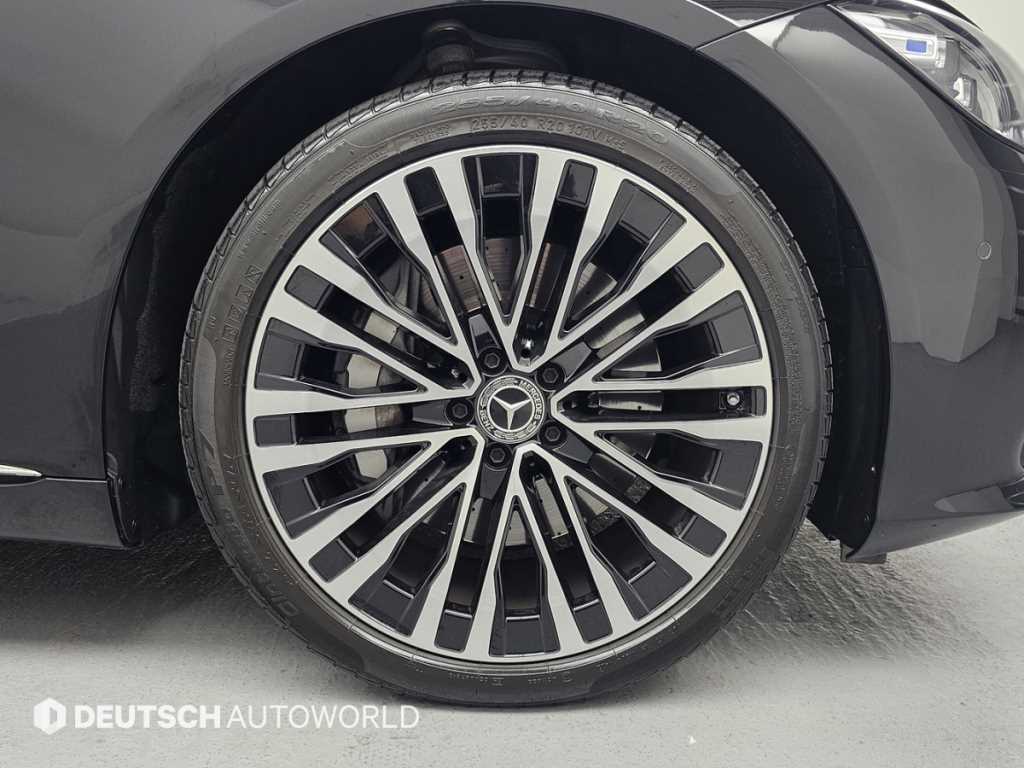 Mercedes Benz S Class - Vista 5