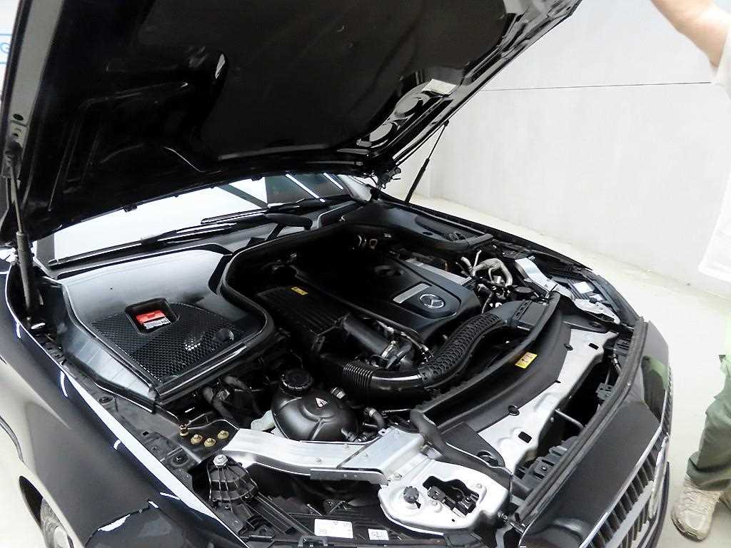 Mercedes Benz E class 2021 Negro - Importación desde Corea - HF Imports Iquique - Foto 19