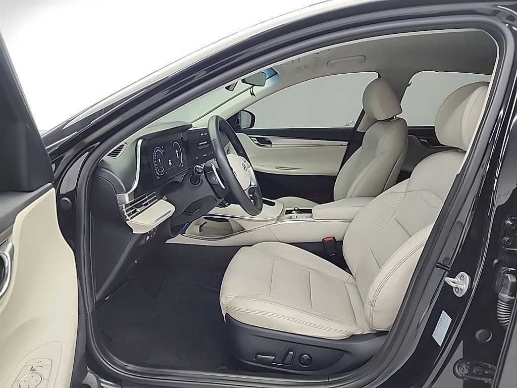 HYUNDAI Grandeur - Vista 11