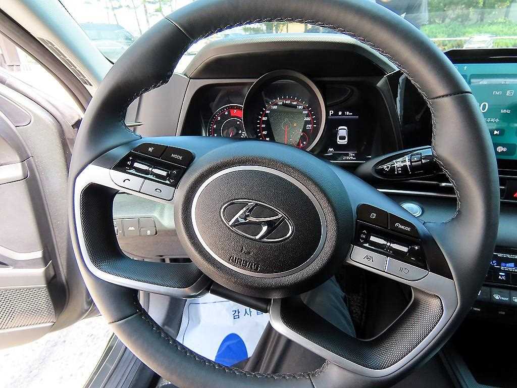 HYUNDAI Avante - Vista 8