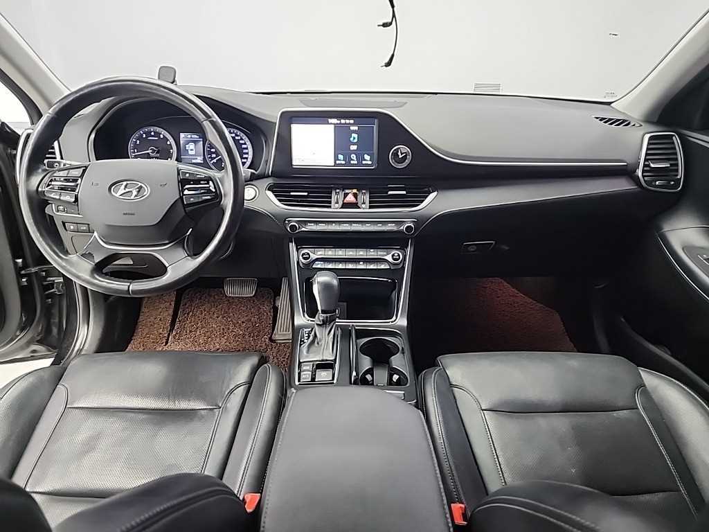HYUNDAI Grandeur - Vista 7