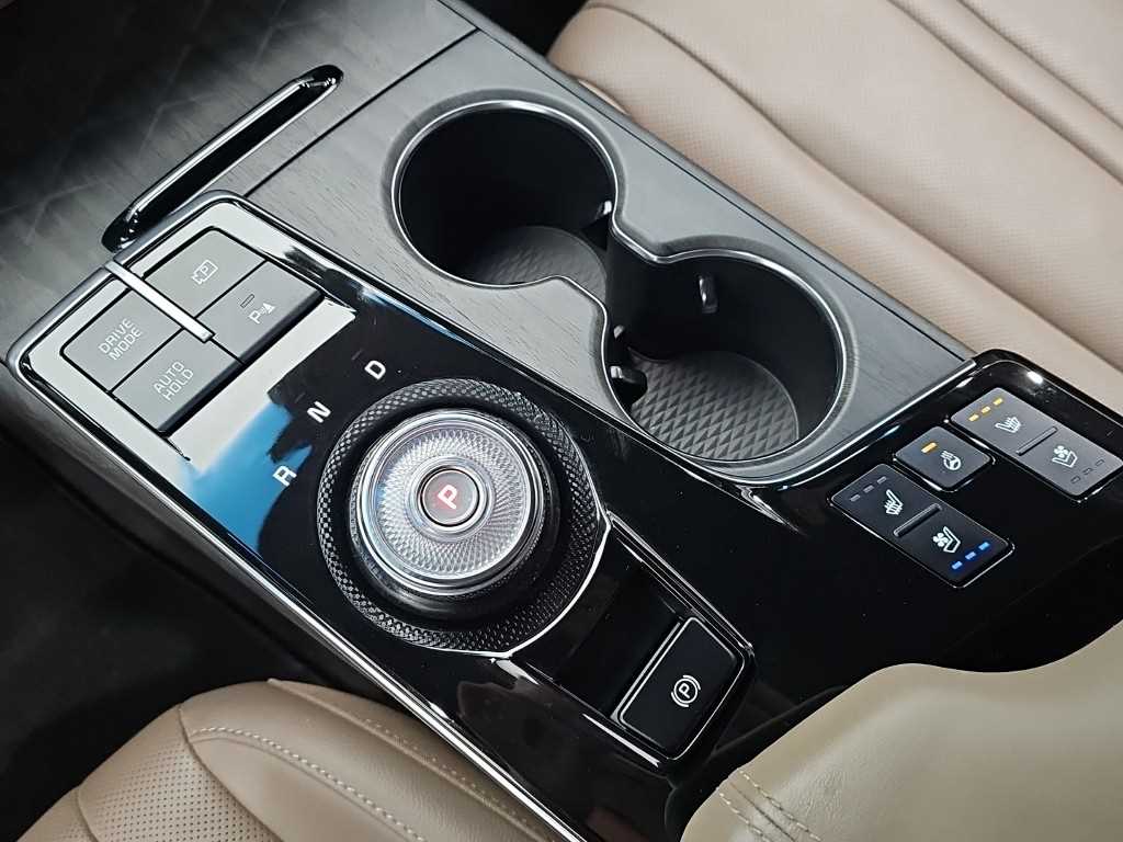 KIA K8 - Vista 8