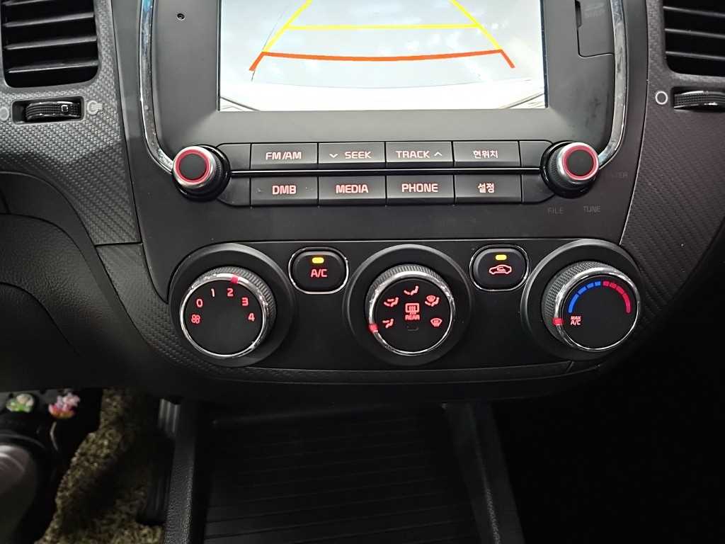 KIA K3 - Vista 10