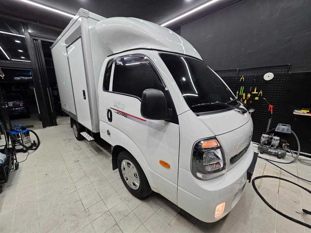 Small Truck Top_Delivery only tower car - Vista 3