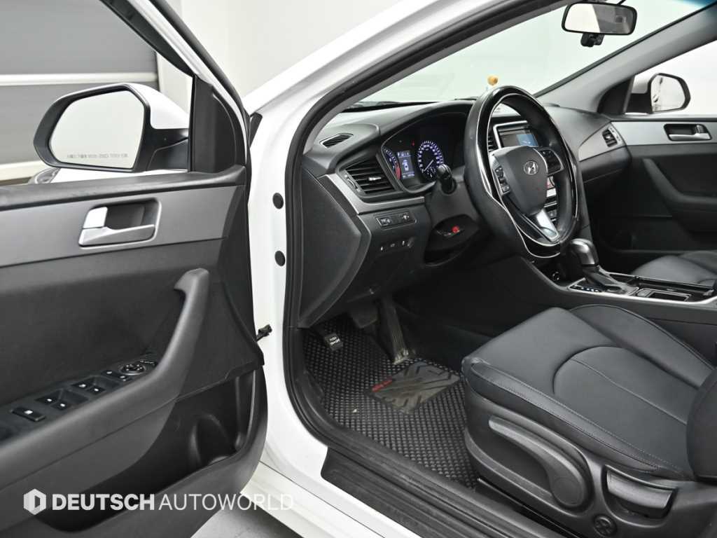 HYUNDAI Sonata - Vista 11