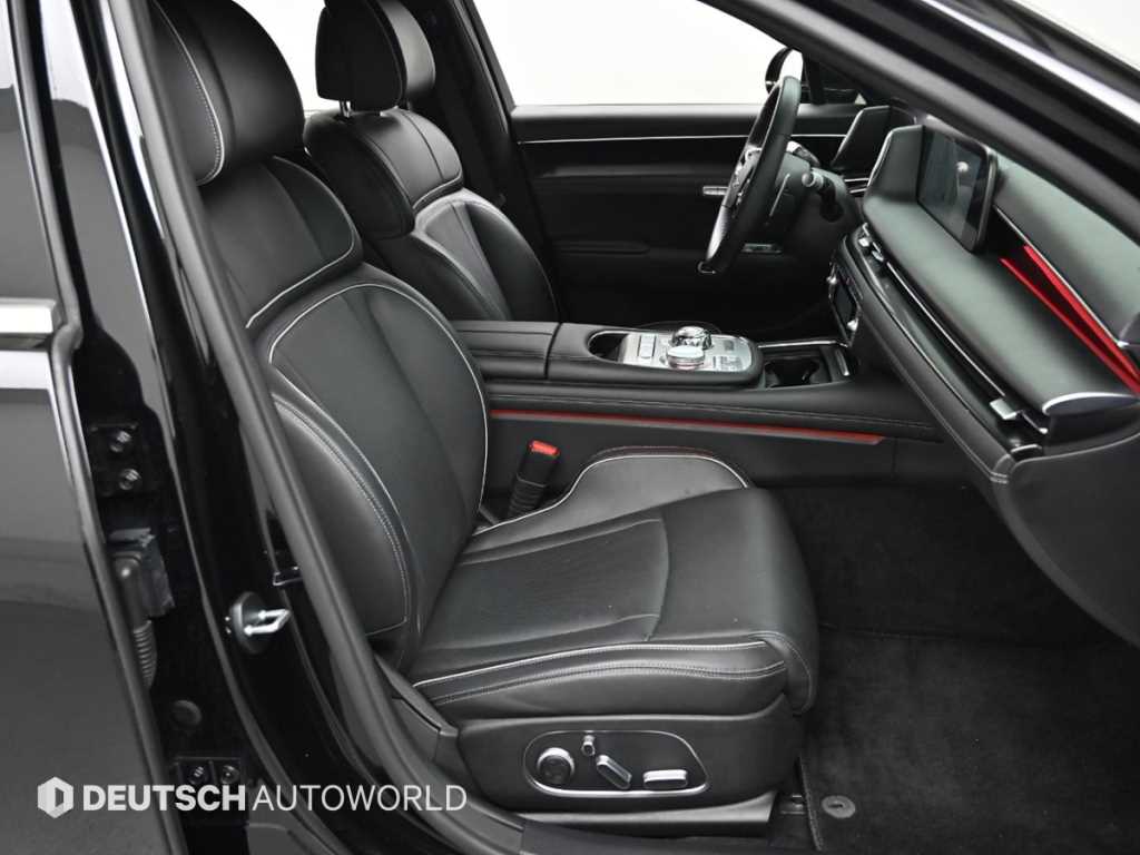 Genesis G90 - Vista 10