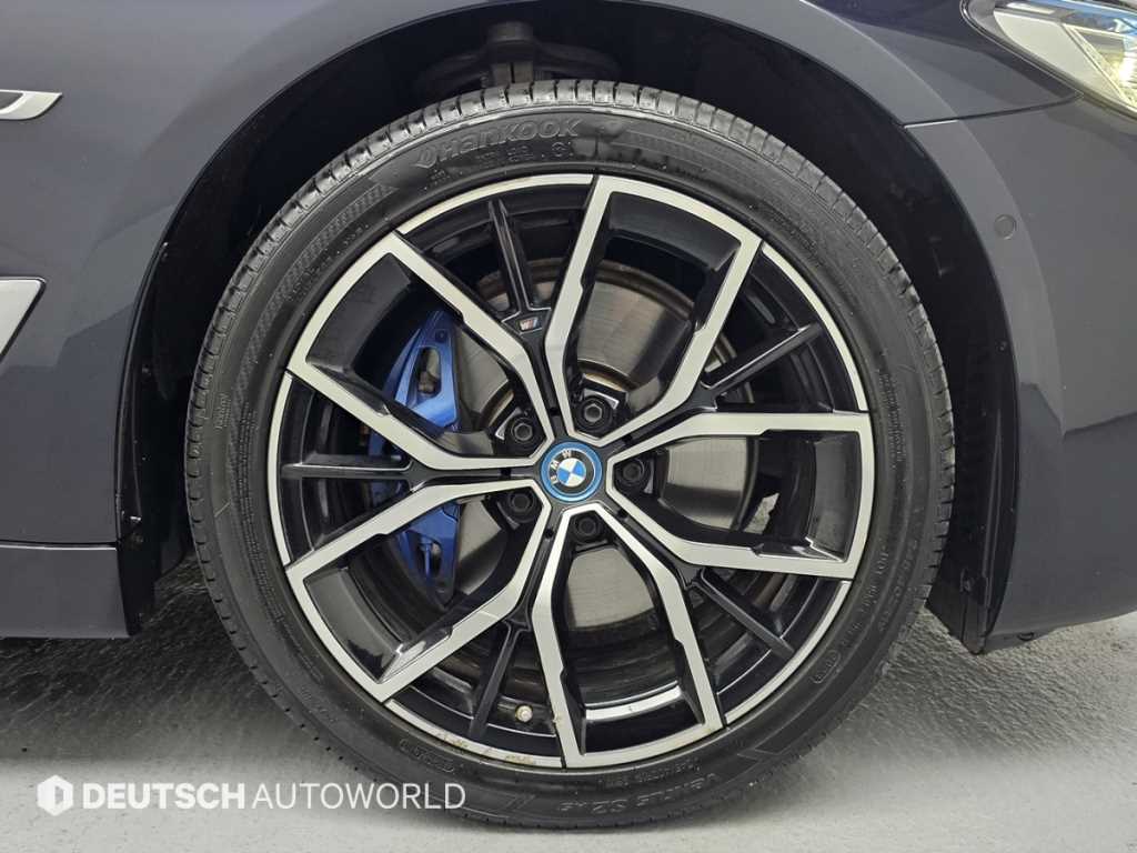 BMW 5 Series - Vista 5