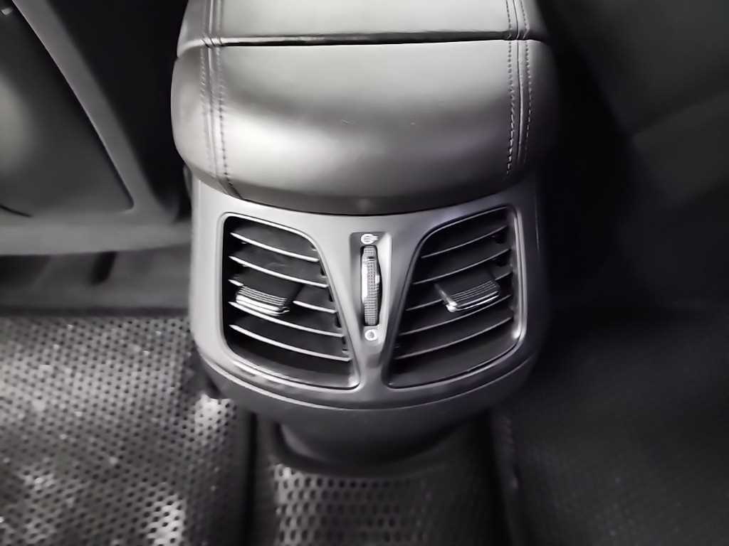 HYUNDAI Grandeur - Vista 12