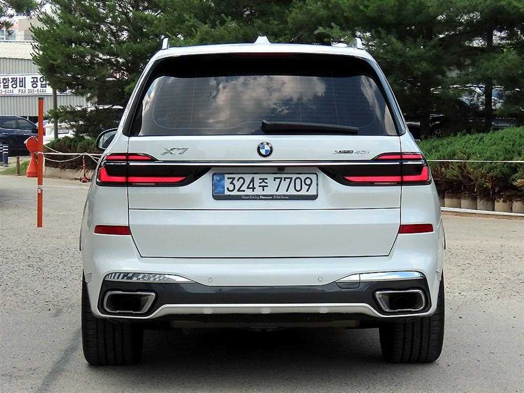 BMW X7 - Vista 4