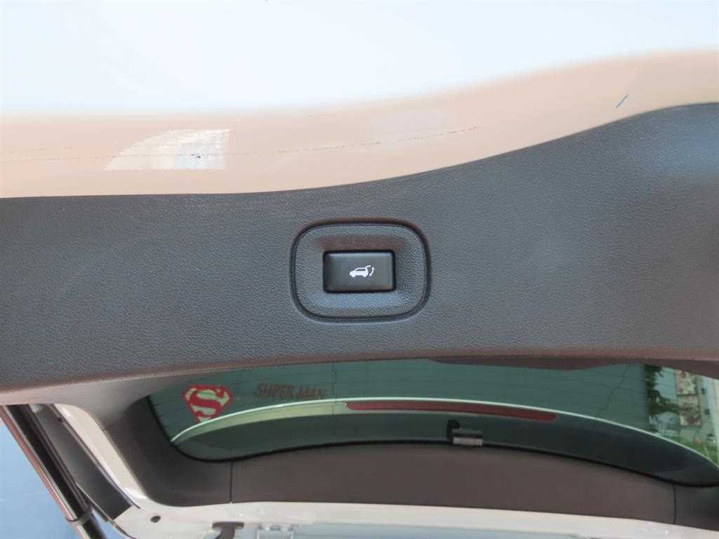SAMSUNG QM6 - Vista 6