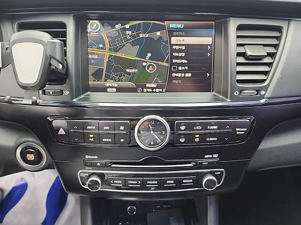 KIA K9 - Vista 10