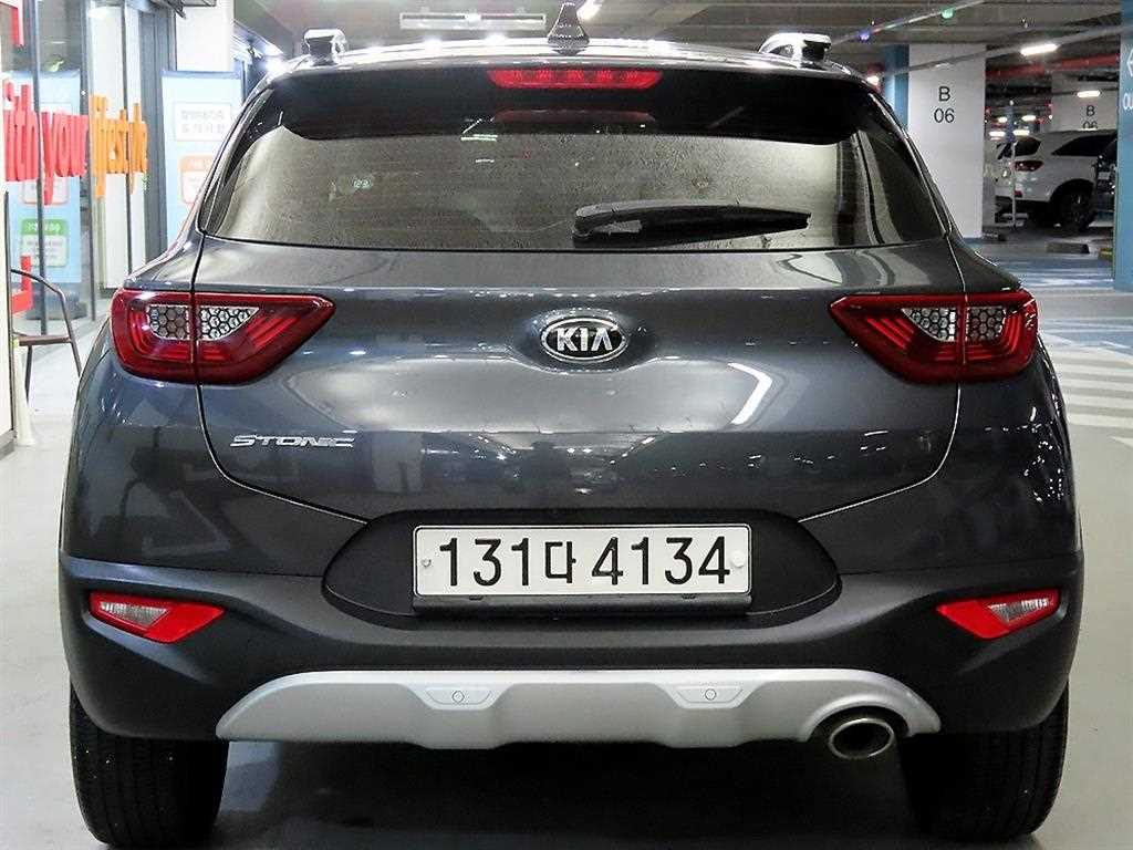 KIA Stonic - Vista 5