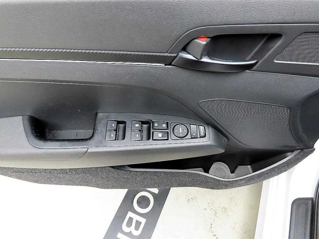 HYUNDAI Avante - Vista 11