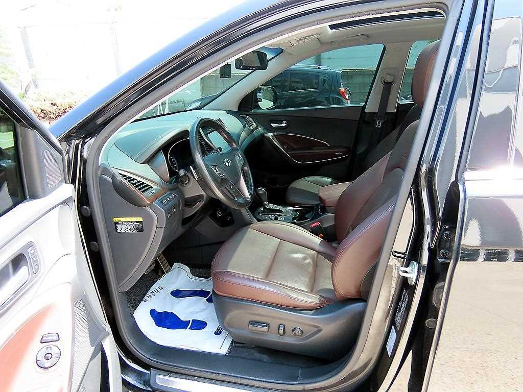 HYUNDAI Santa Fe - Vista 5