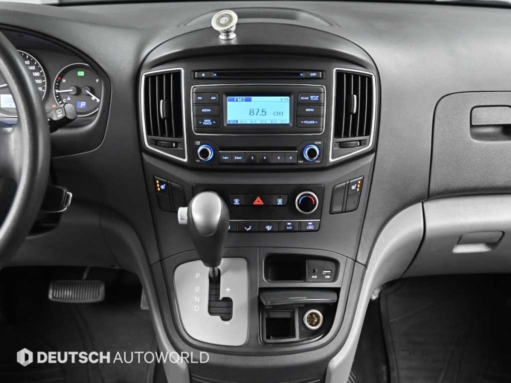 HYUNDAI Starex 2017 Plateado - Importación desde Corea - HF Imports Iquique - Foto 14