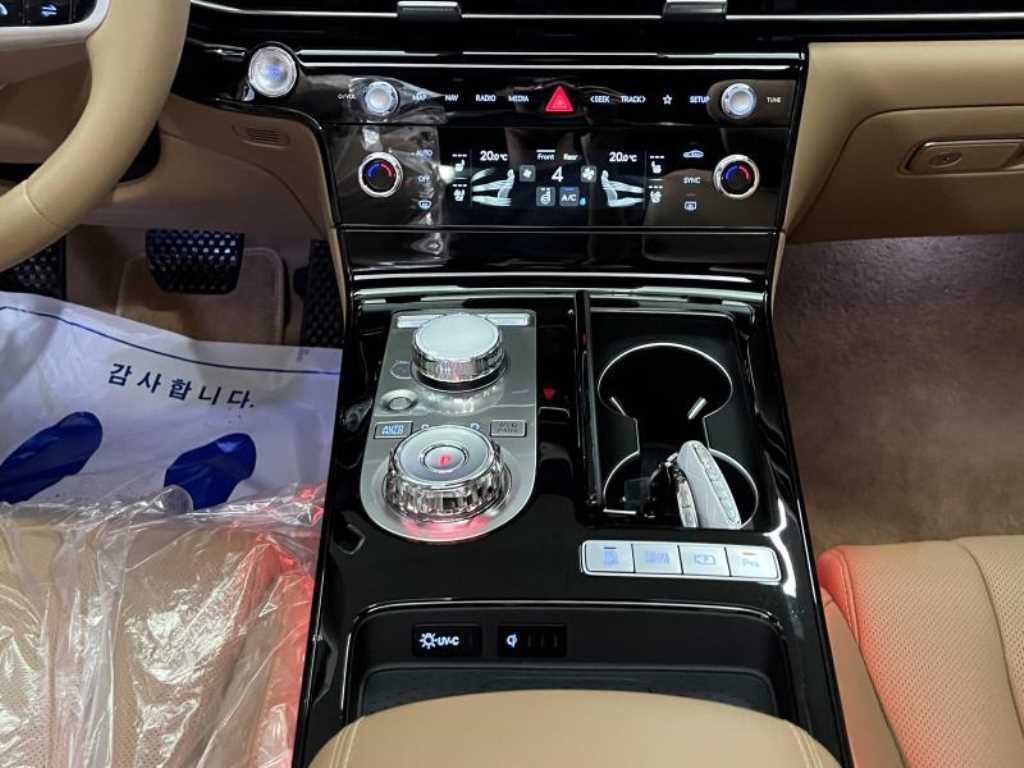 Genesis G80 - Vista 10